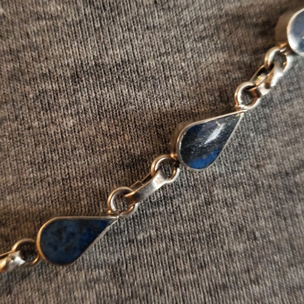 Dark blue stone necklace - Picture 2 of 3